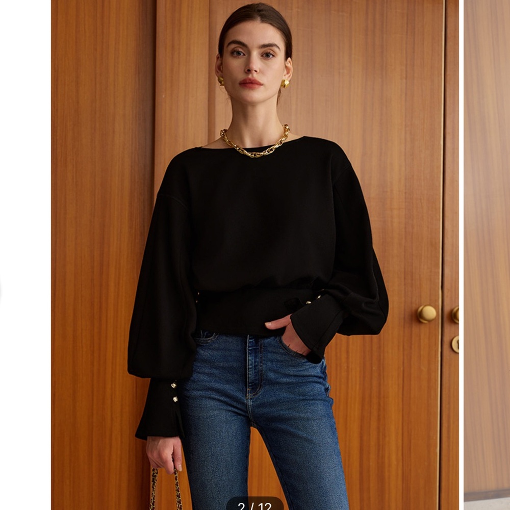 COMMENSE black bell sleeve cinched sweatshirt size small